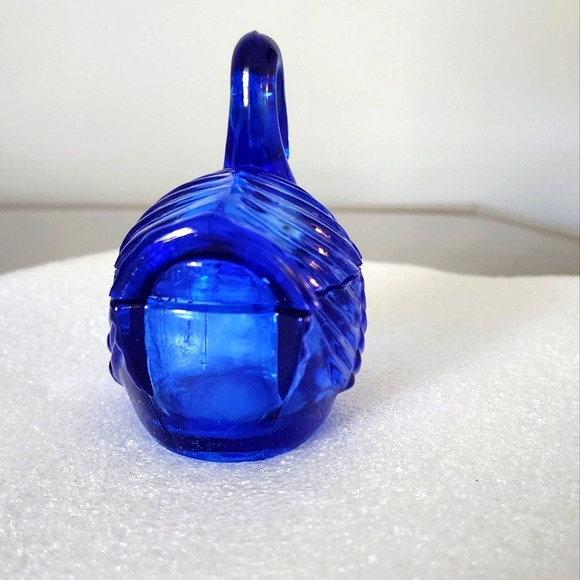 Colbalt Blue Vintage Nesting Swan - Picture 3 of 5